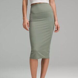 Lululemon Nulu Slim-Fit Skirt